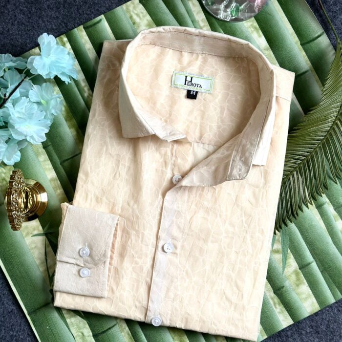 Offwhite with water prnit